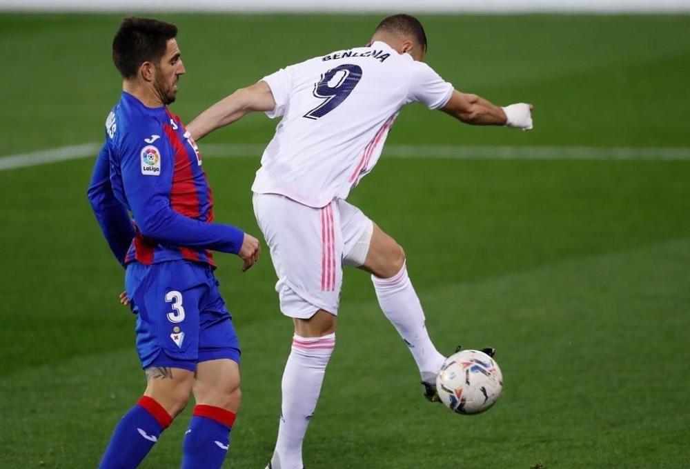 九游娱乐网站-关于多梅叙球员庆祝进球，助球队取胜的信息