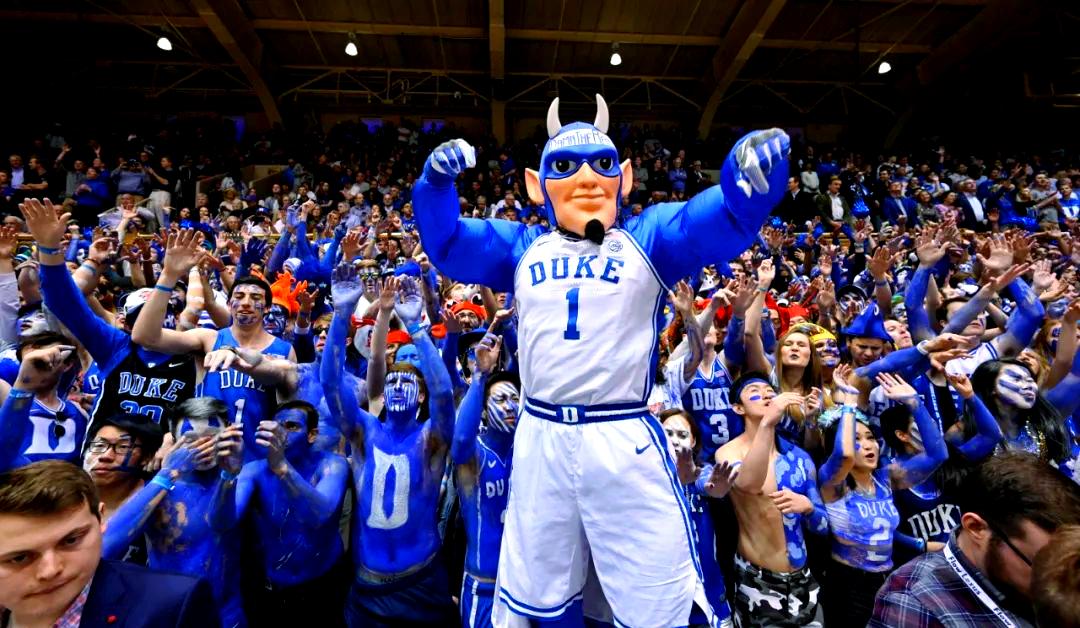 美国NCAA联赛激烈角逐，新秀球员崭露头角