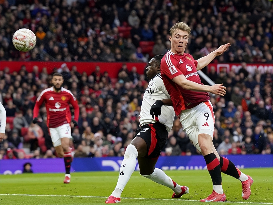 曼联全胜罗马，成功晋级半决赛