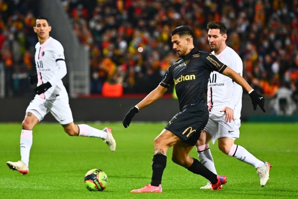 九游娱乐网站-朗斯队成功战胜对手，提升士气的简单介绍