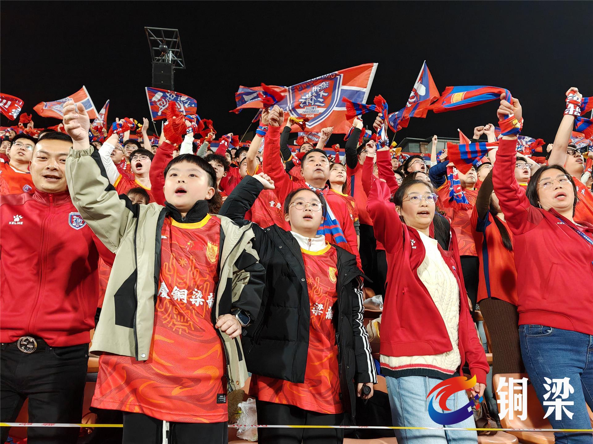 关于顶级足球盛事即将启幕，球迷热情高涨的信息