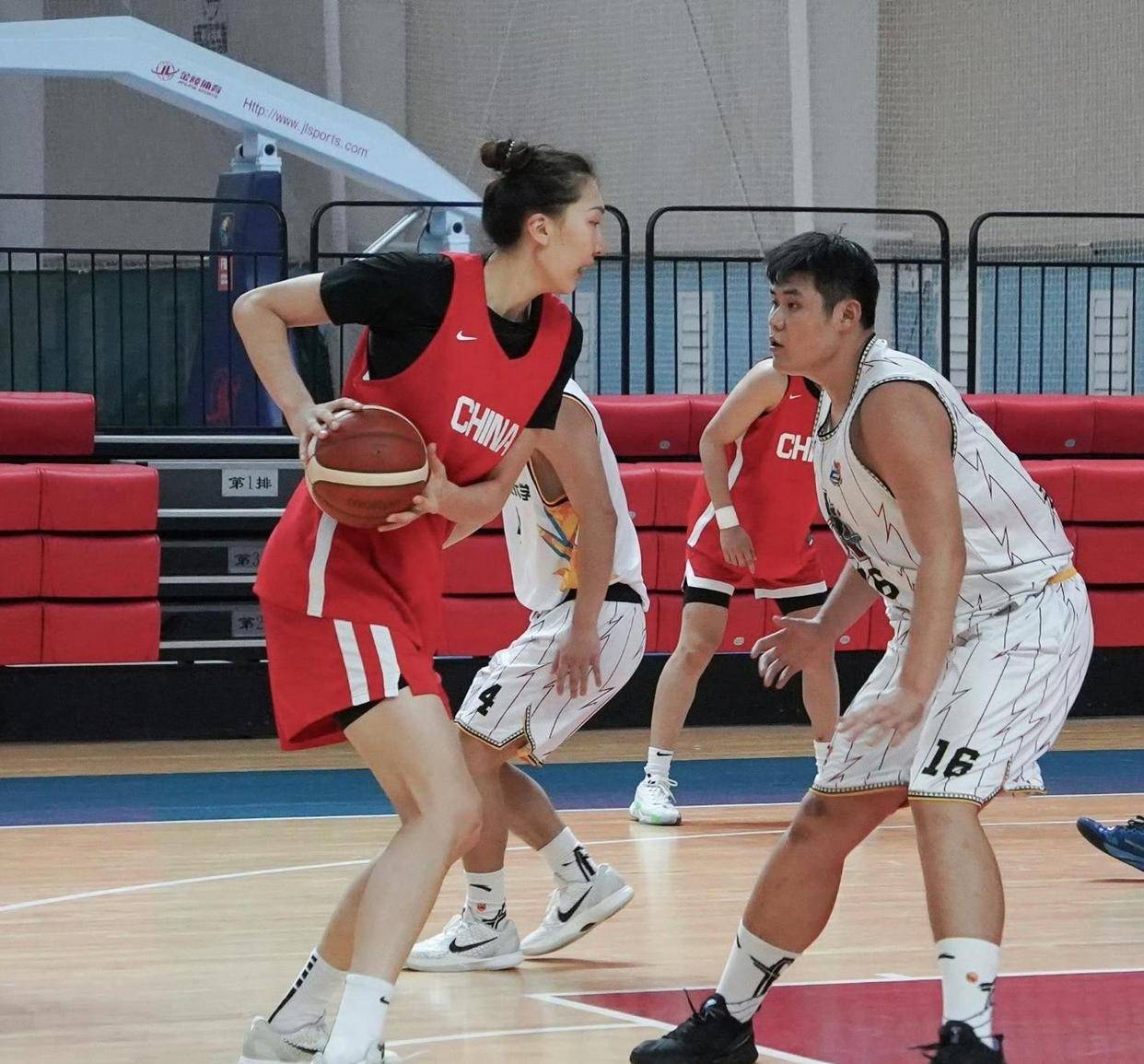 九游娱乐网站-西班牙女篮力克澳大利亚挺进奥运八强