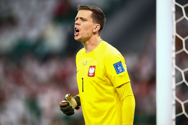 波兰突破门将十指关,力保第二 波兰突破门将十指关,力保第二