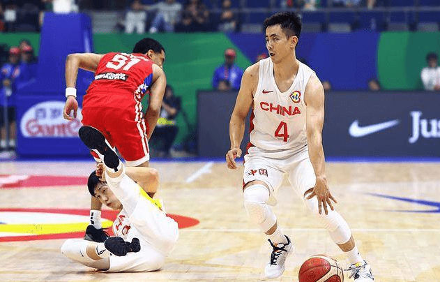 九游体育平台-福建队鏖战雄鹿,赵继伟刷新纪录