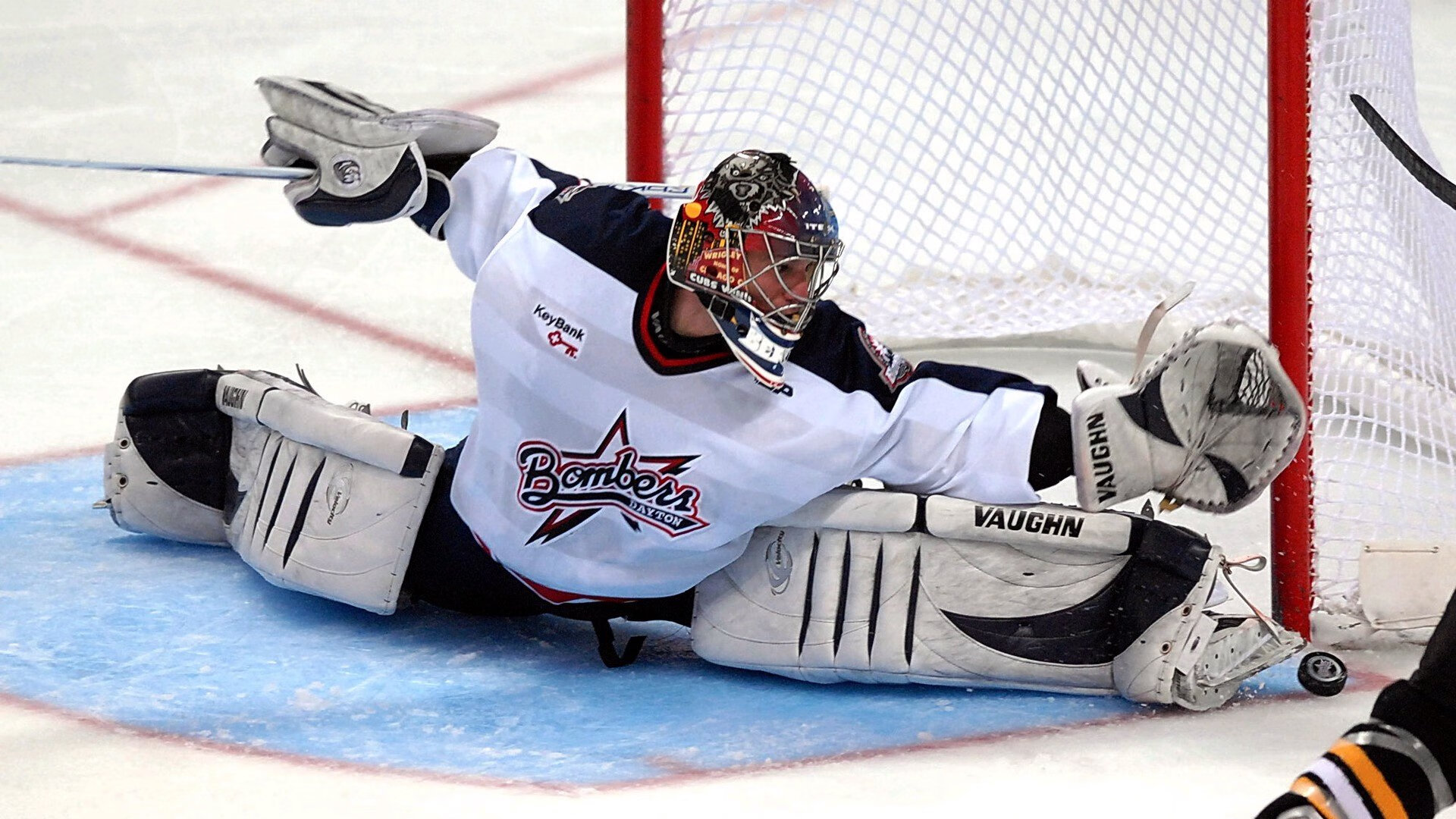 9you娱乐-赛道与球场的双重奏，马克西F1首胜与奇才爆冷背后的掌控力哲学